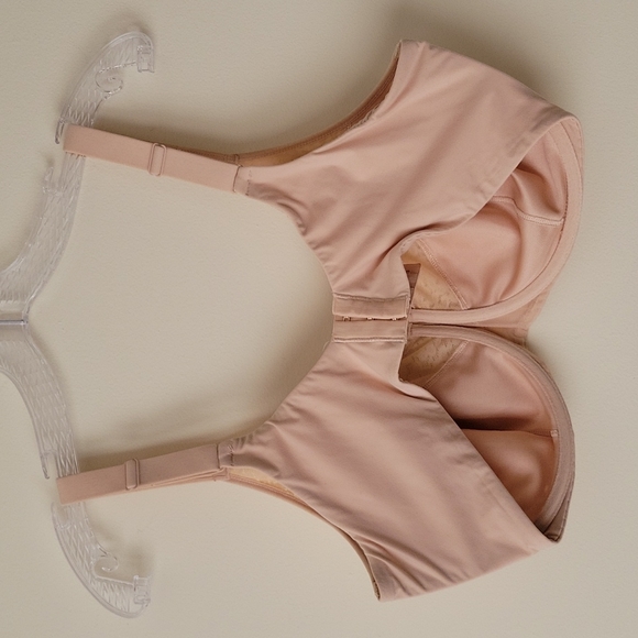 Chantelle Women's Norah Comfort Underwire Bra- Size 40DDDD - Picture 5 of 8